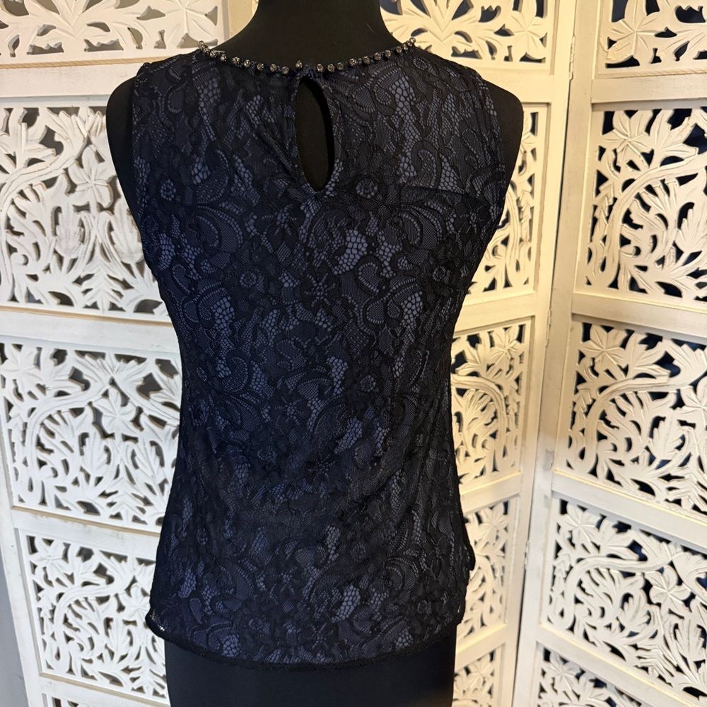 NWT White House Black Market Navy Lace Embellished Top Sz S - Picture 4 of 7